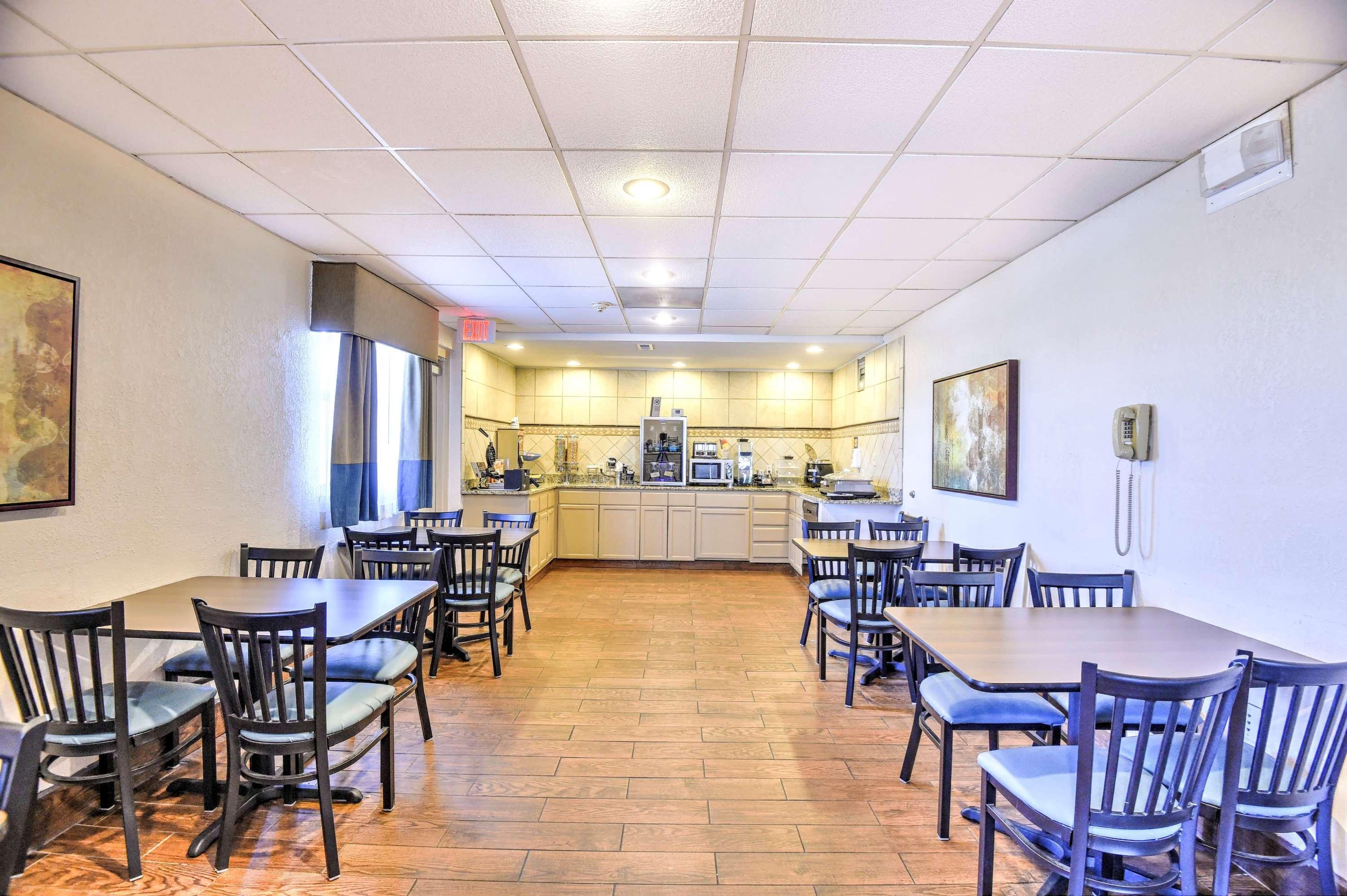 Best Western Ottawa Inn Bagian luar foto